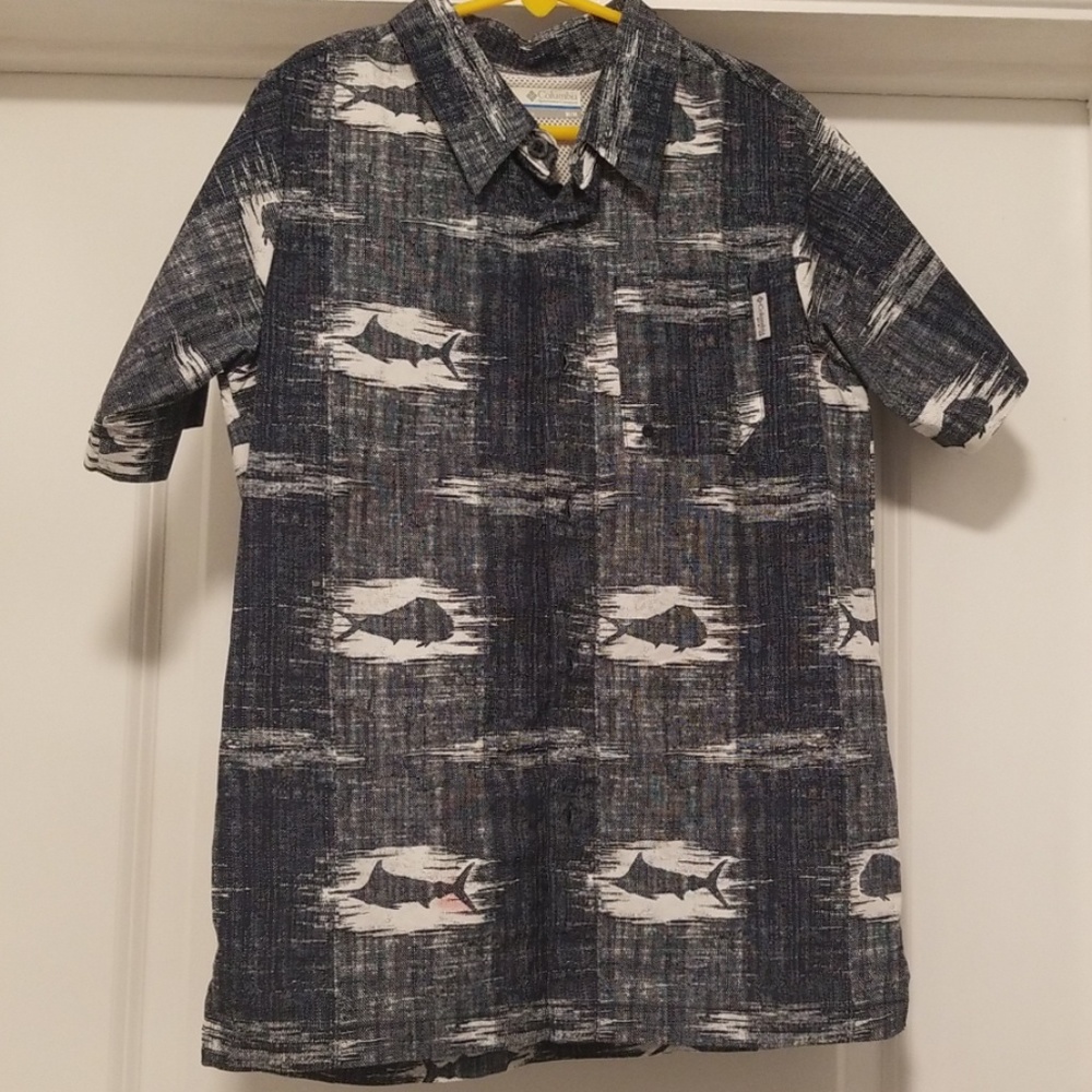 Columbia fishing shirt